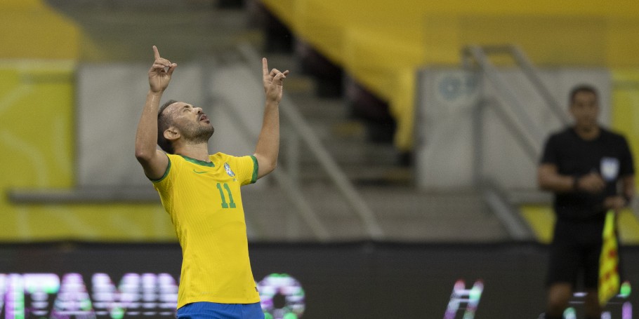 Brasil x Peru pelas Eliminatórias da Copa na Arena Pernambuco
