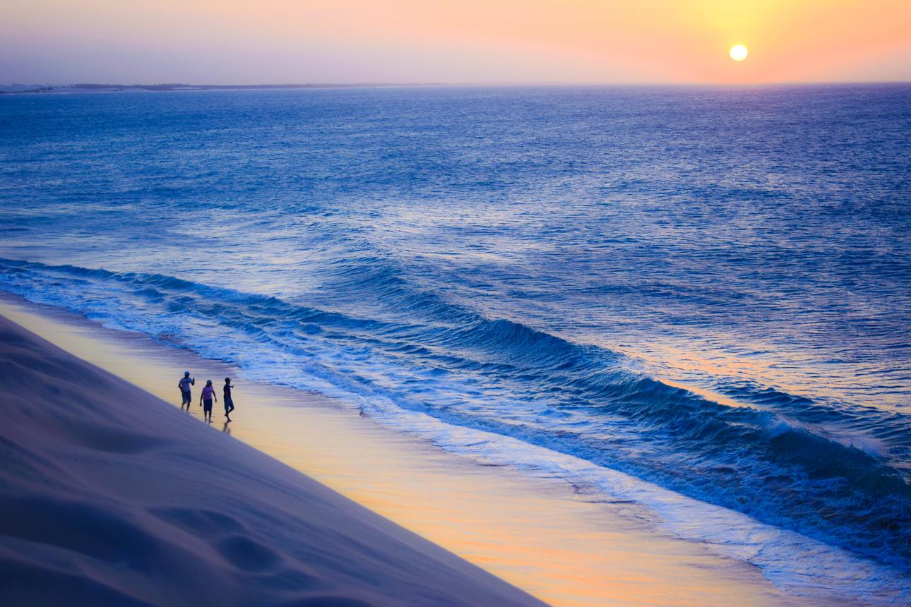 File:Imensidão do mar vista da Duna do Pôr do Sol - Praia de Jericoacoara.jpg - Wikimedia Commons